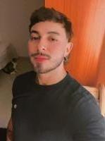 672044911: Chico busca chica en Valencia