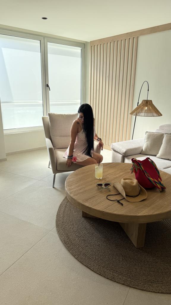 603918851: Chica busca chico en Sevilla