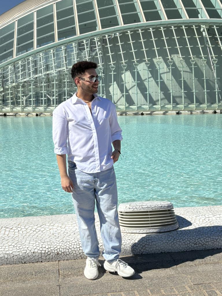 627786356: Chico busca chica en Madrid