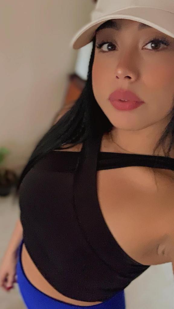 615865631: Chica busca chico en Barcelona