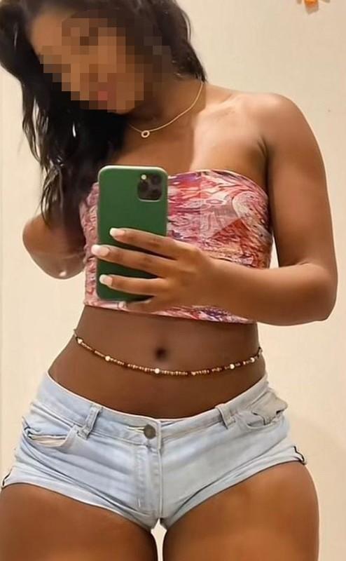 Chica busca chico en Almería: 