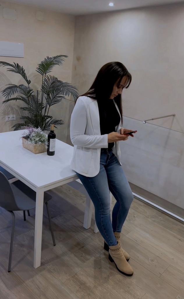 Chica busca chico en Zaragoza: Chica busca chico