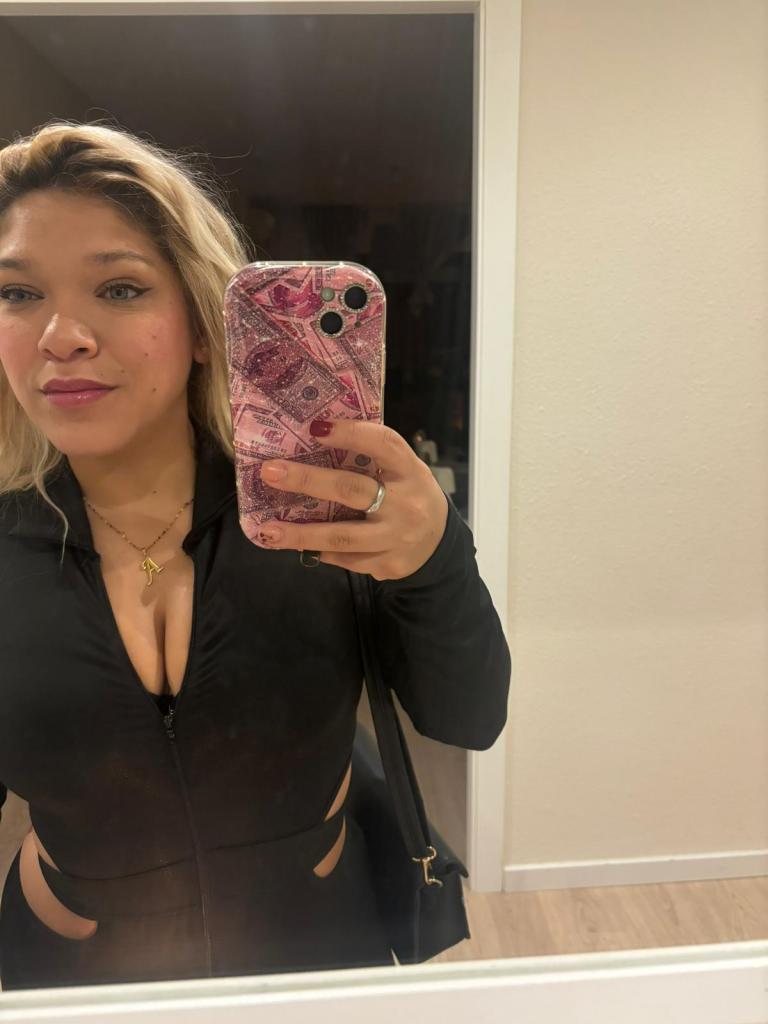 613772354: Chica busca chico en Alicante