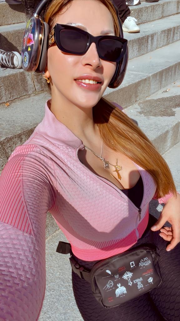 607848494: Chica busca chico en Madrid