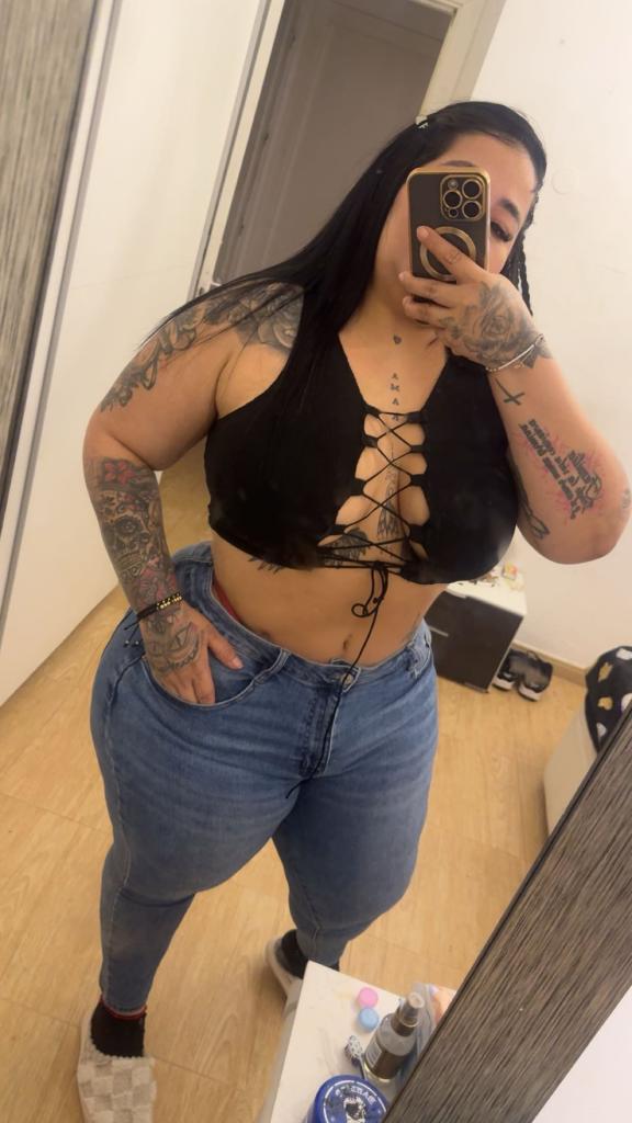 Chica busca chico en Almería: 