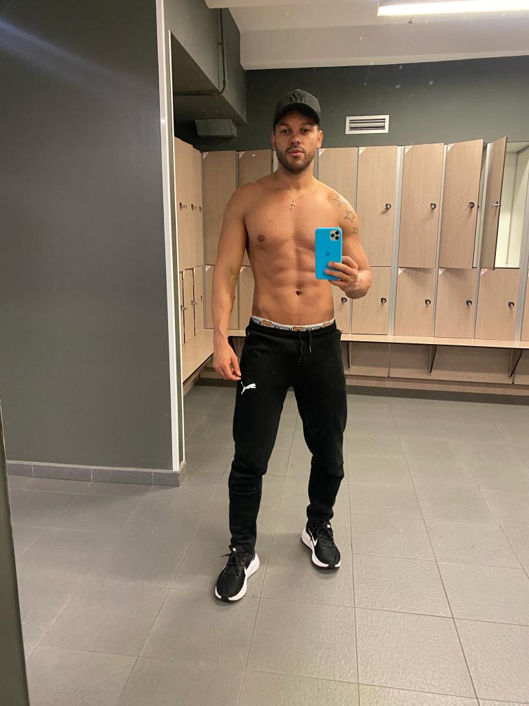 610009262: Chico busca chica en Pontevedra