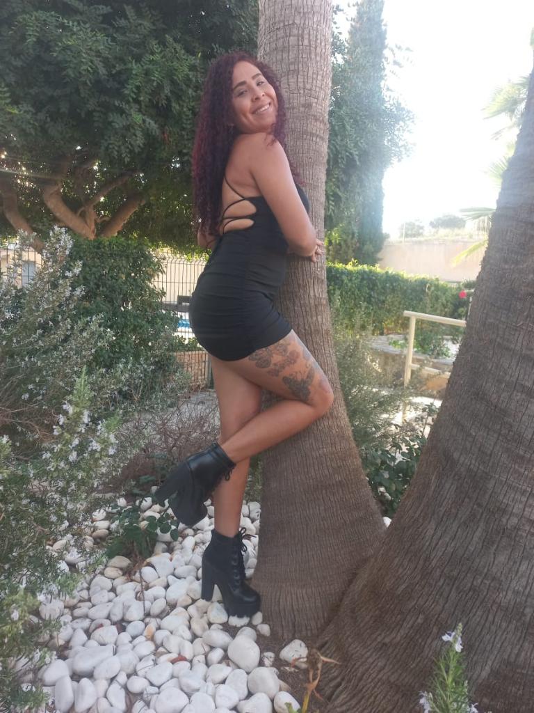 Chica busca chico en Alicante: 