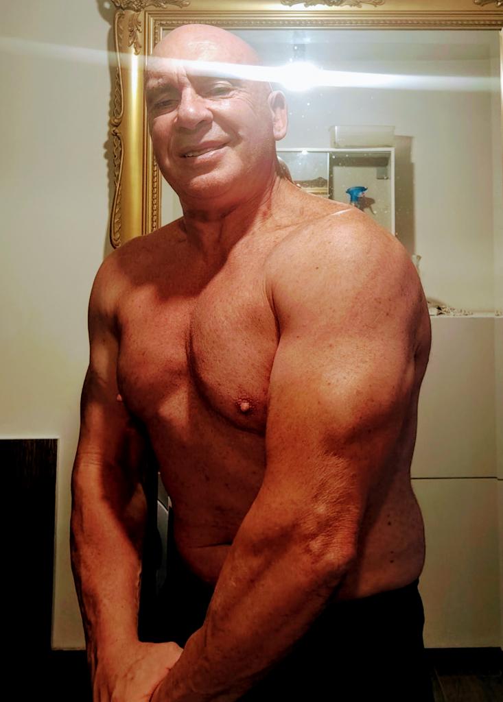 Chico busca chica en Madrid: 