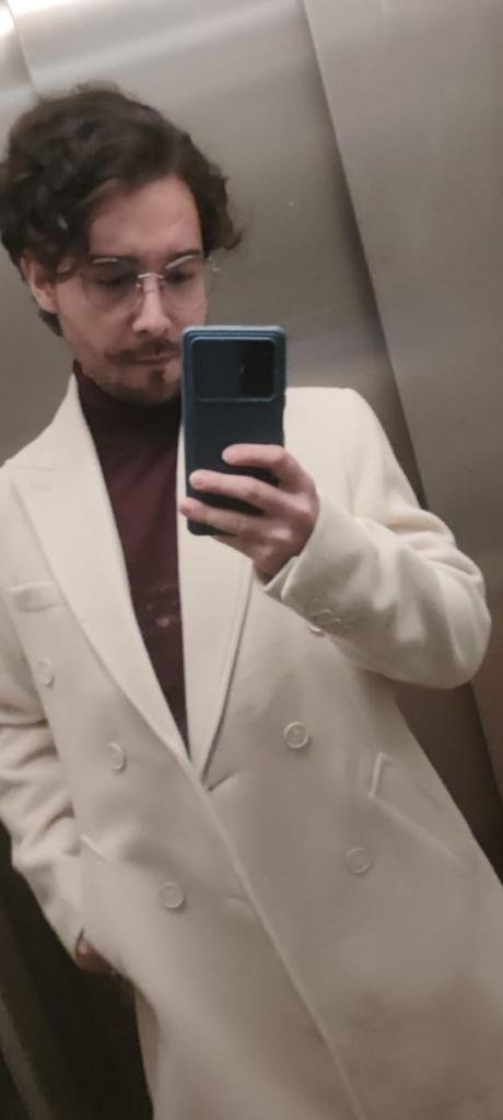 Chico busca chica en Sevilla: 