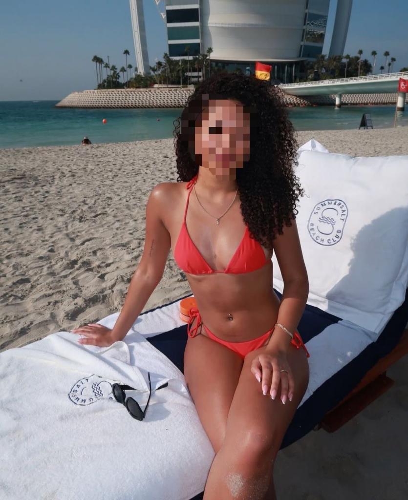 614709124: Chica busca chico en Tenerife