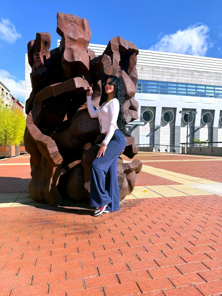 642702186: Chica busca chico en Navarra