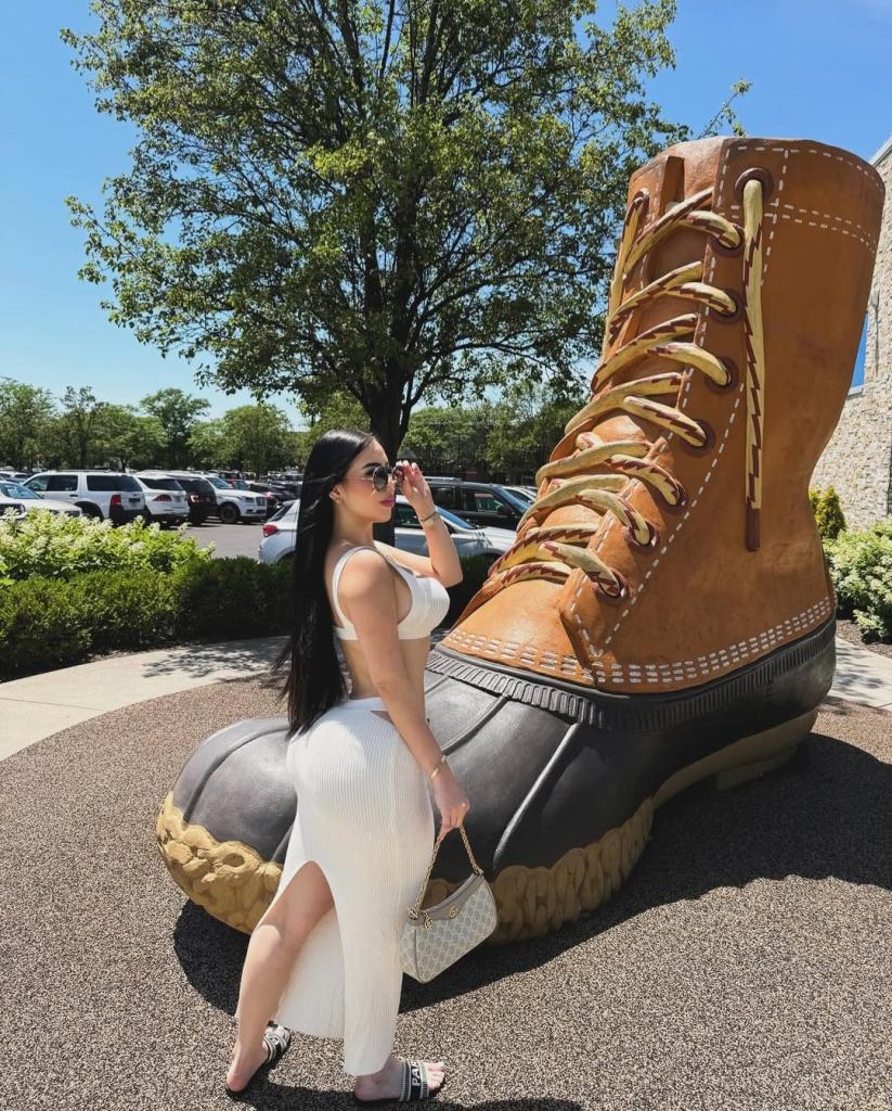 Chica busca chico en La Coruña: 