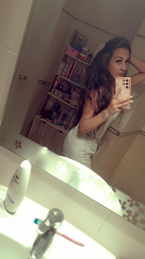 607255285: Chica busca chico en Albacete