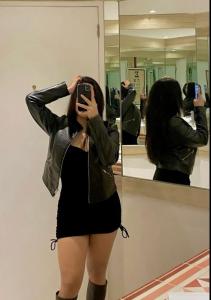 613575571: Chica busca chico en Ibiza