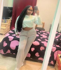 643033992: Chica busca chico en Sevilla