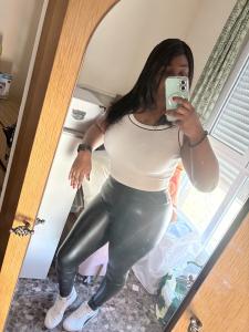 687165343: Chica busca chico en Valencia