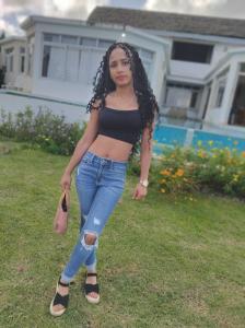 643857895: Chica busca chico en Málaga