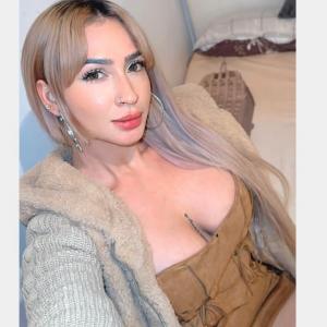 666419468: Chica busca chico en Barcelona