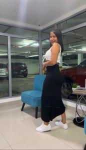 672539377: Chica busca chico en Ibiza