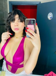 647301492: Chica busca chico en Gerona