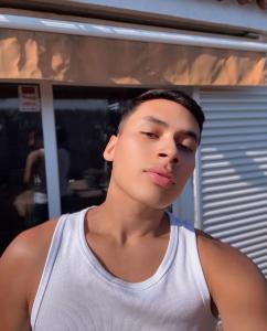 633152670: Chico busca chica en Barcelona