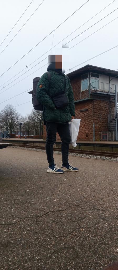 692838141: Chica busca chico en Zaragoza