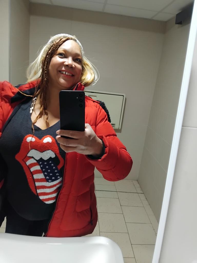 Chica busca chico en Madrid: 