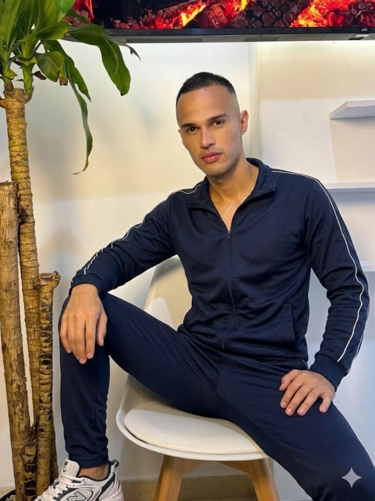 Chico busca chica en Las Palmas: 