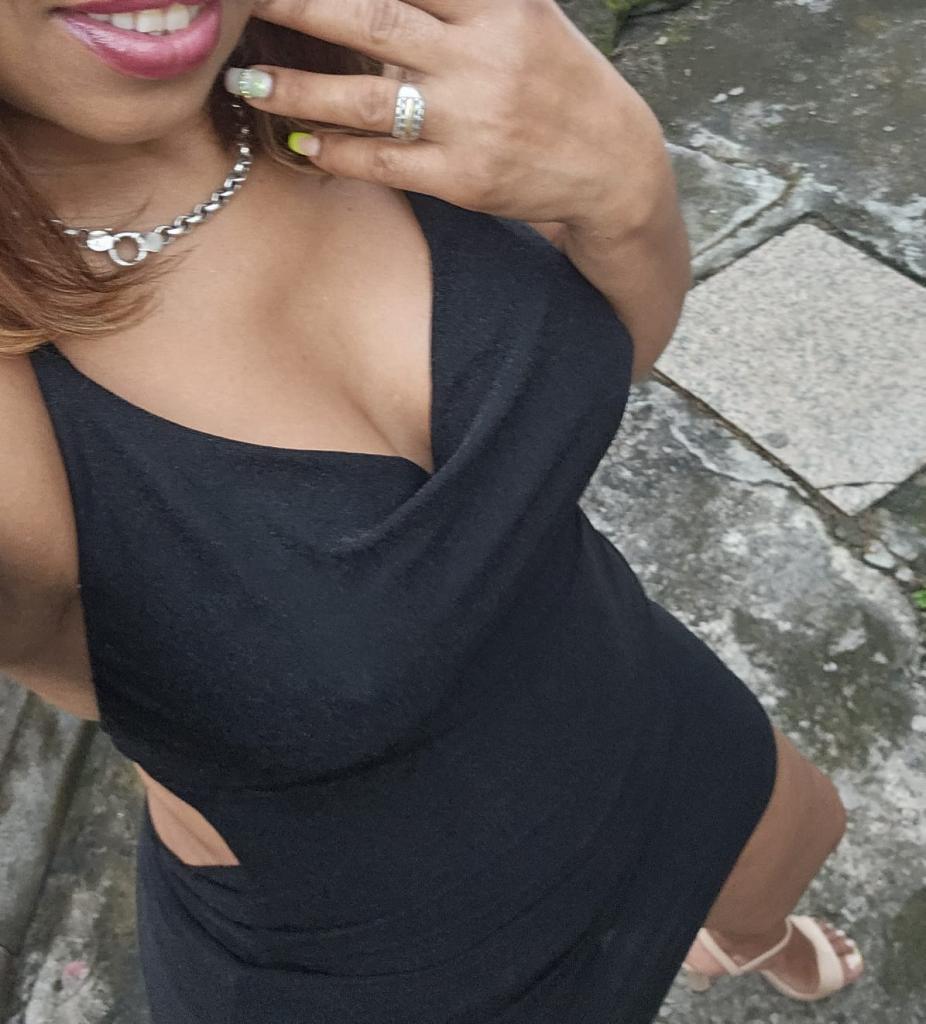 662928327: Chica busca chico en Navarra