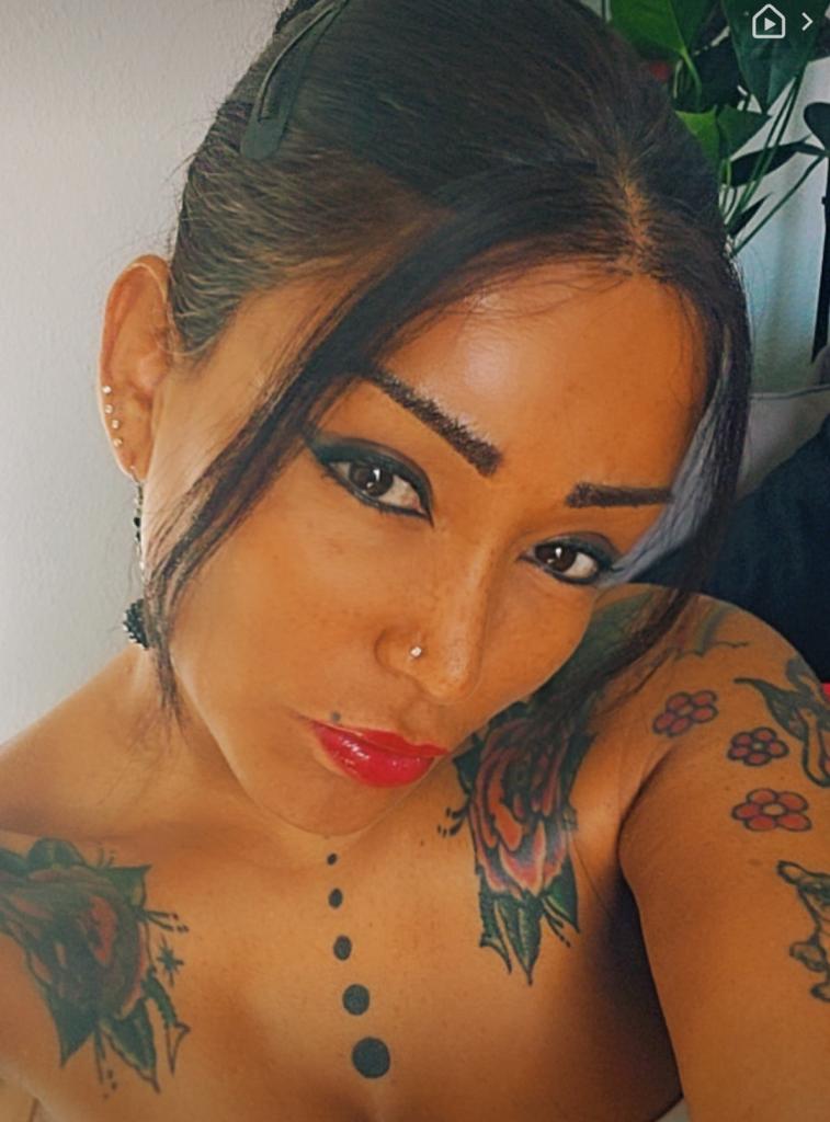 691575476: Transexual en Barcelona