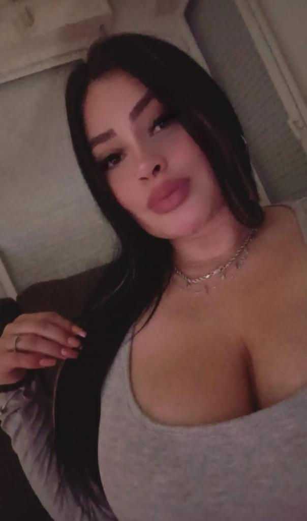 641204431: Chica busca chico en Madrid