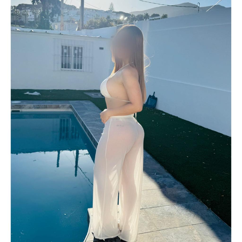 663127543: Chica busca chico en Murcia