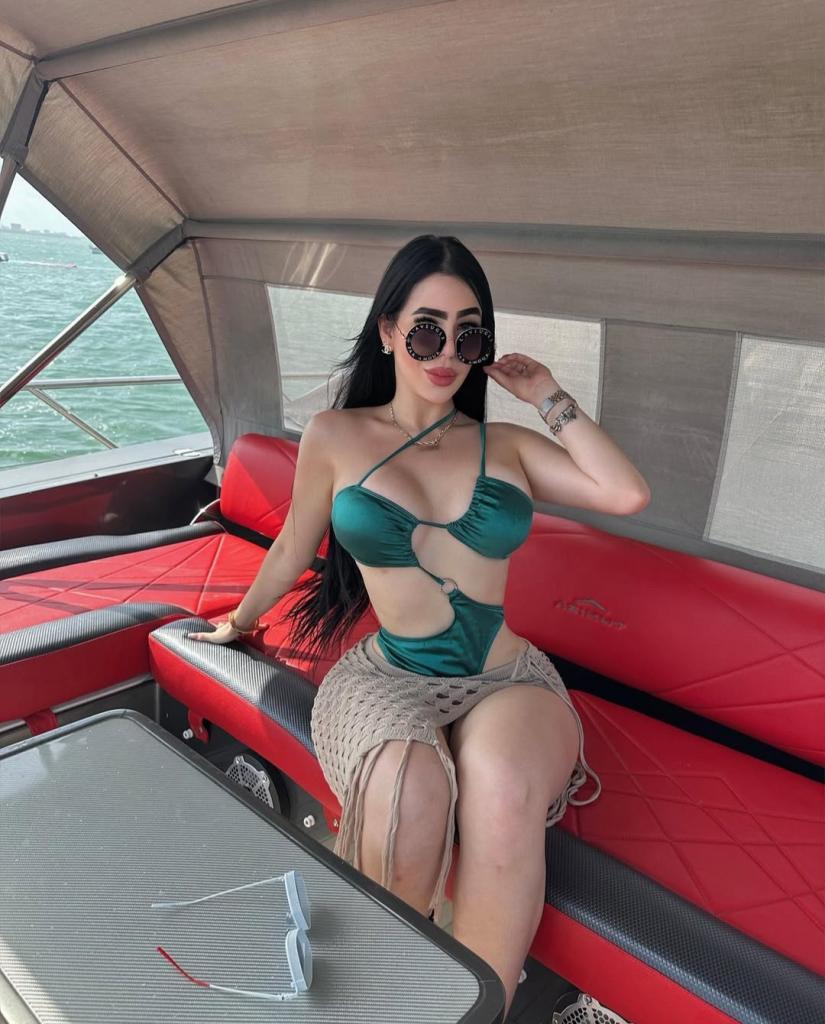 604170476: Chica busca chico en La Coruña