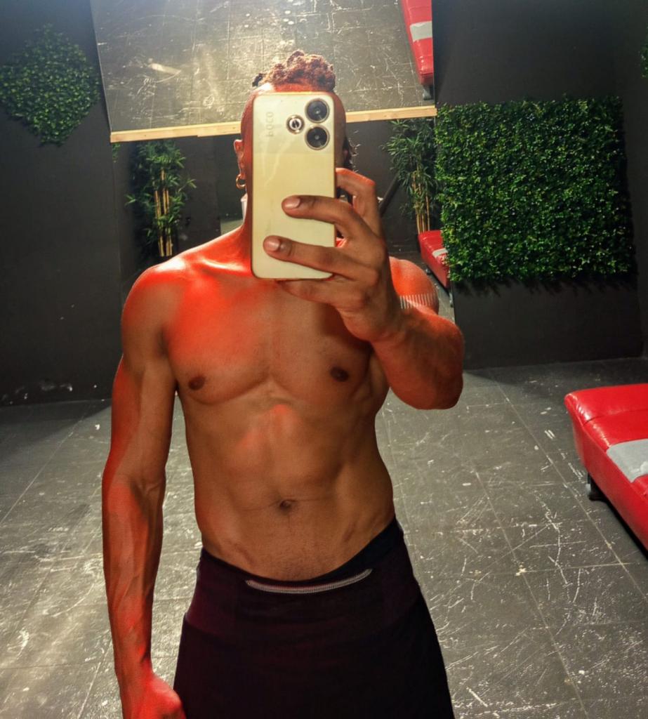 679880564: Chico busca chica en Barcelona