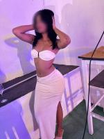 672834955: Chica busca chico en Barcelona