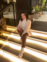 631571459: Chica busca chico en Barcelona