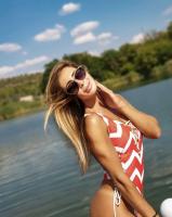 613983821: Chica busca chico en Tarragona