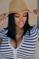 617560384: Chica busca chico en Málaga