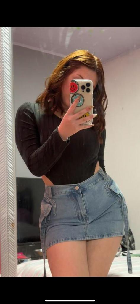 Chica busca chico en Huelva: 