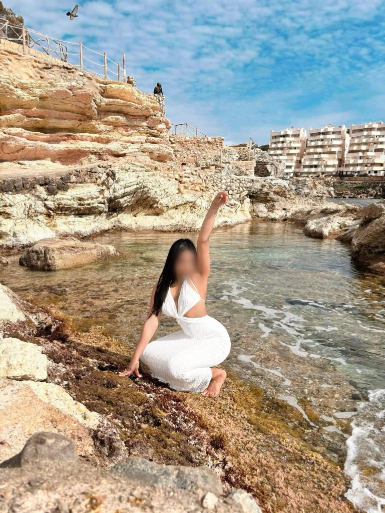 607046667: Chica busca chico en Mallorca