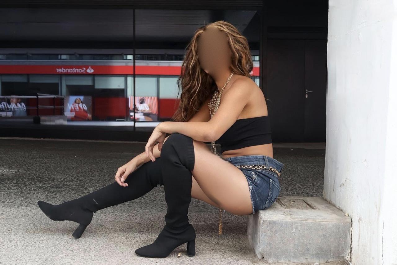 632933680: Chica busca chico en Madrid