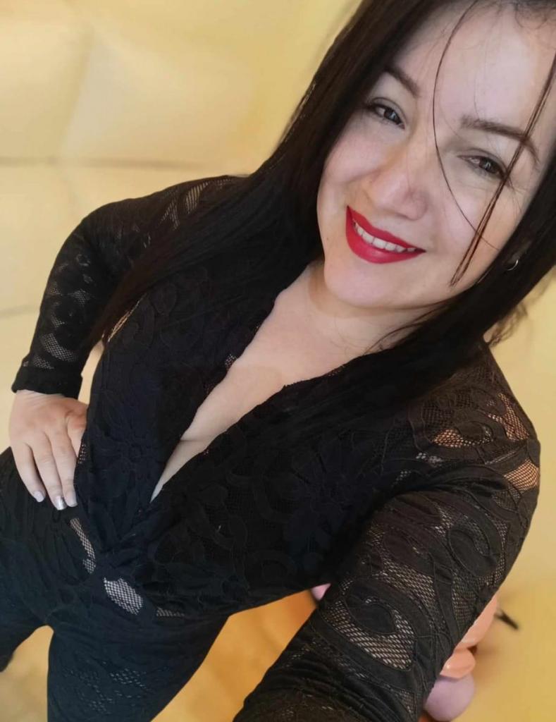 Chica busca chico en Almería: 