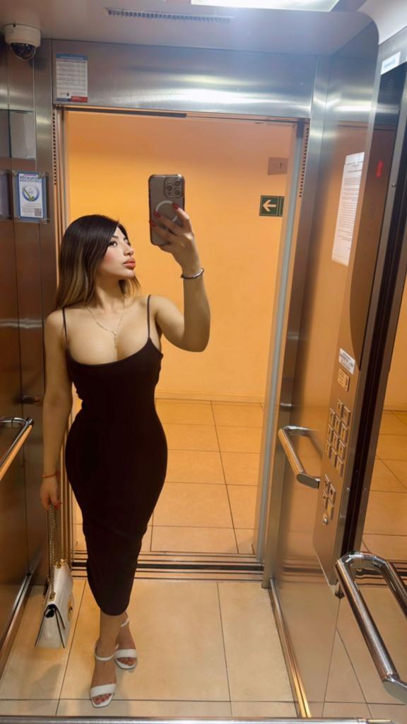 672560638: Chica busca chico en Barcelona