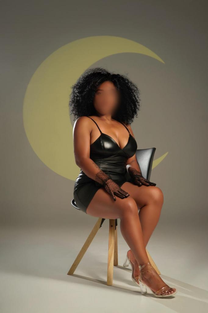 Chica busca chico en Tenerife: 