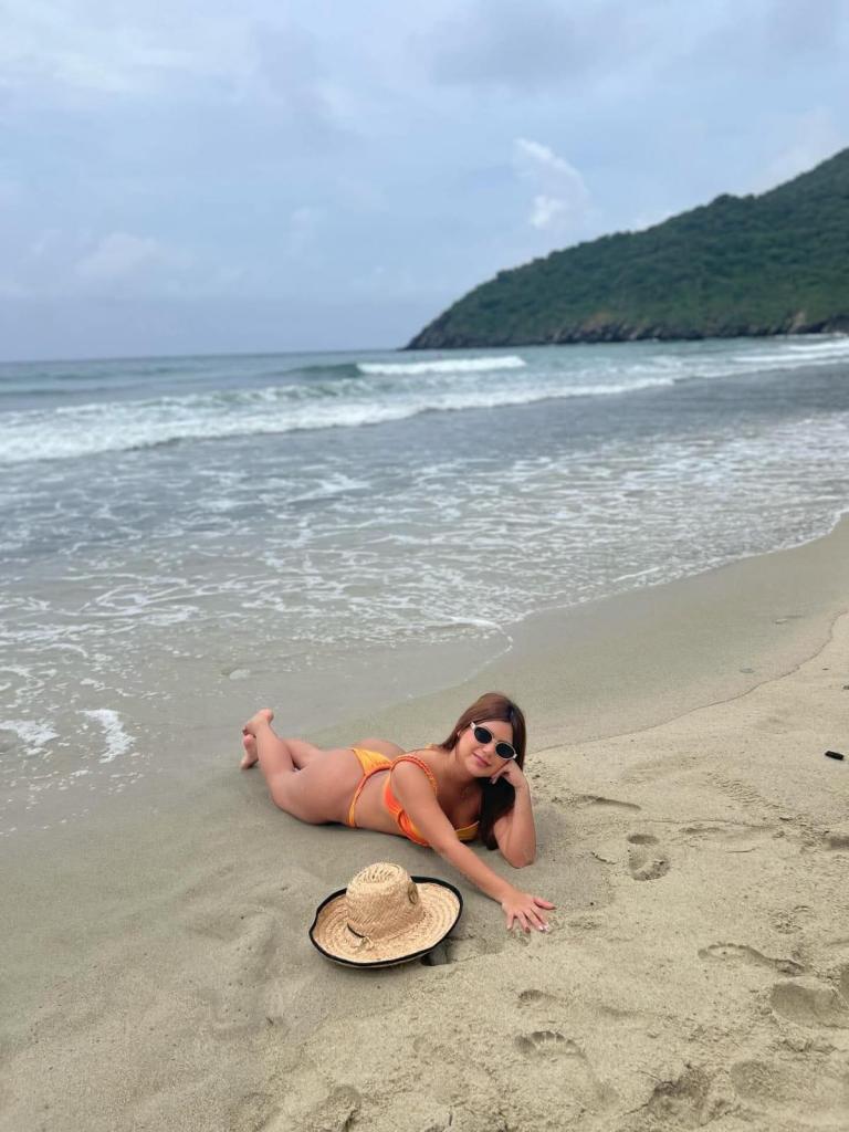 614180716: Chica busca chico en La Coruña