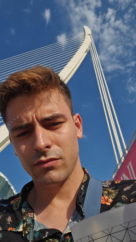 Chico busca chica en Málaga: 