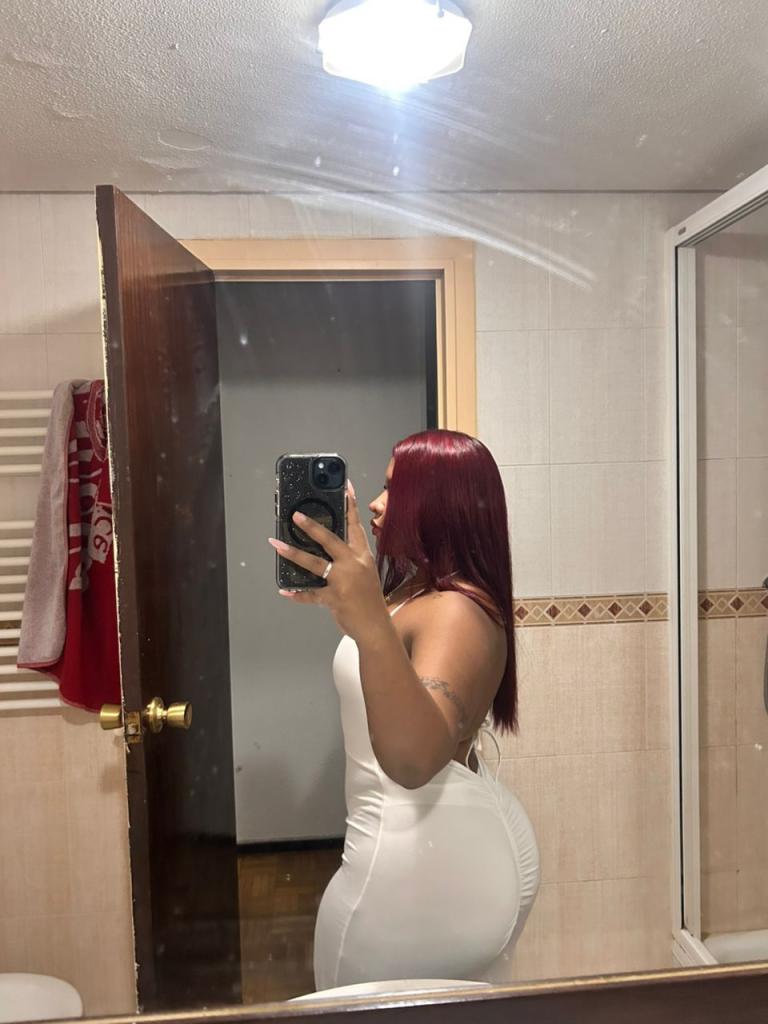 Chica busca chico en Almería: 