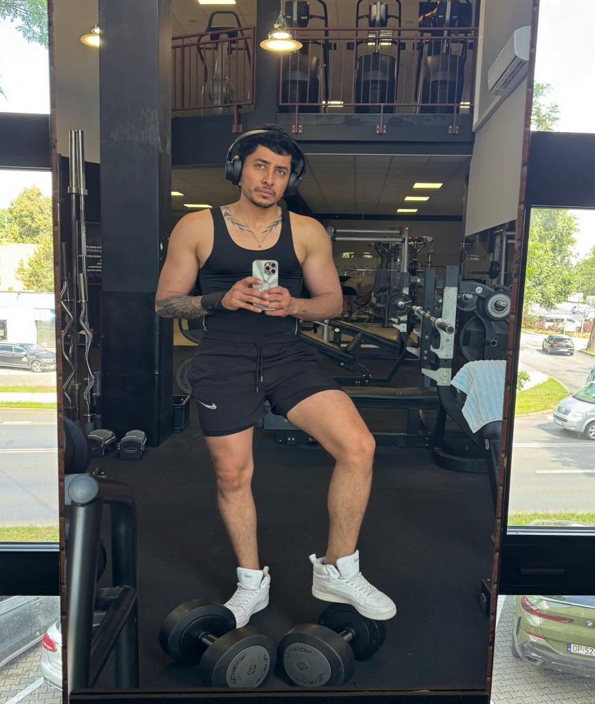 641873298: Chico busca chica en Granada