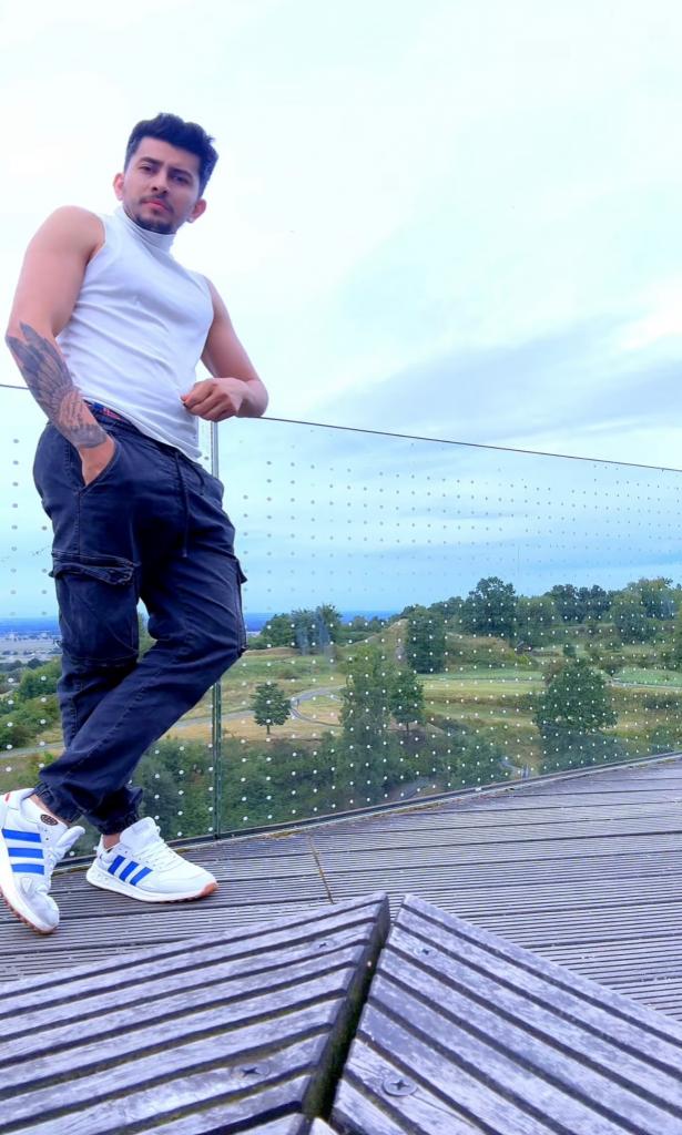 641873298: Chico busca chica en Granada