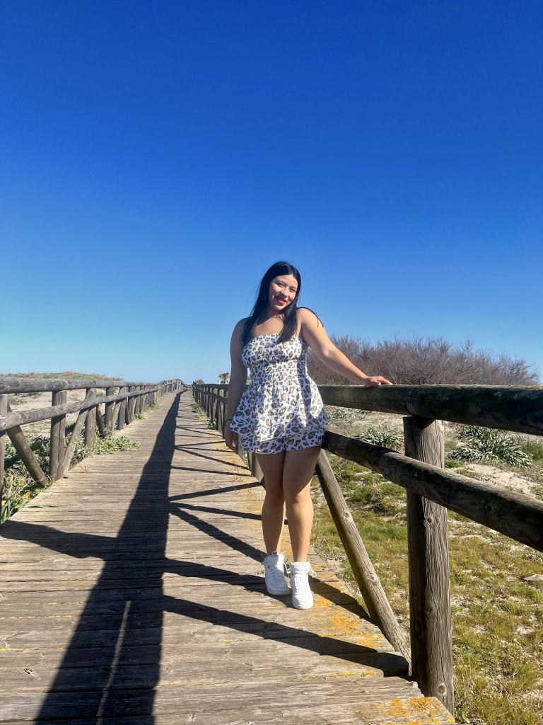 Chica busca chico en Granada: 